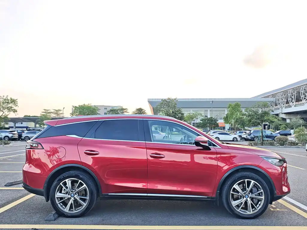 BYD Tang New Energy — миниатюра 5