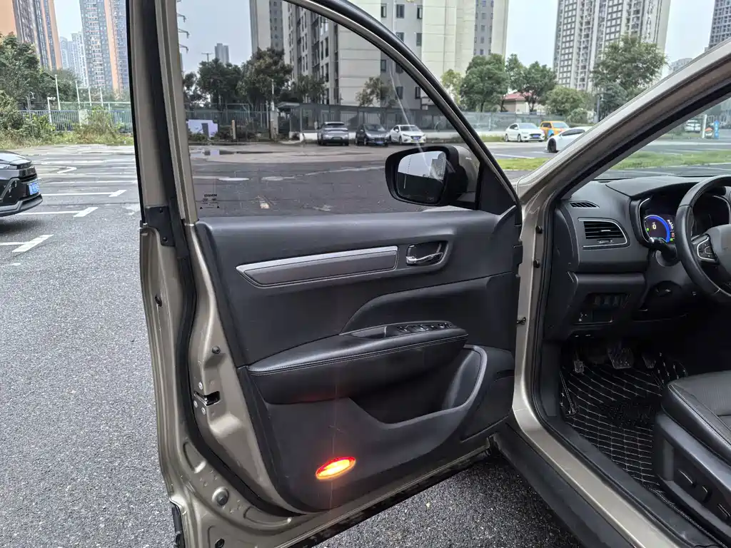 Renault Koleos — миниатюра 17