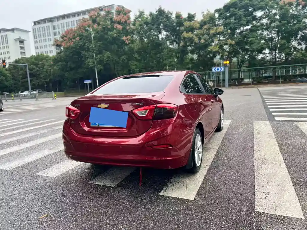 Chevrolet Cruze — миниатюра 6