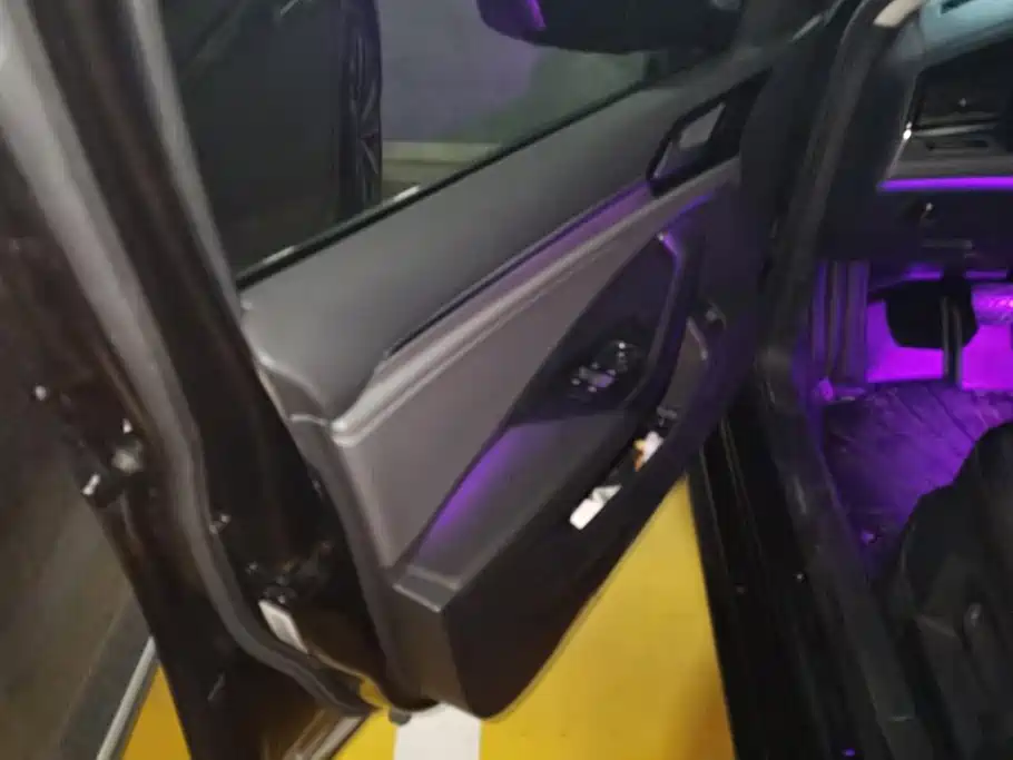 Volkswagen Sagitar — миниатюра 7