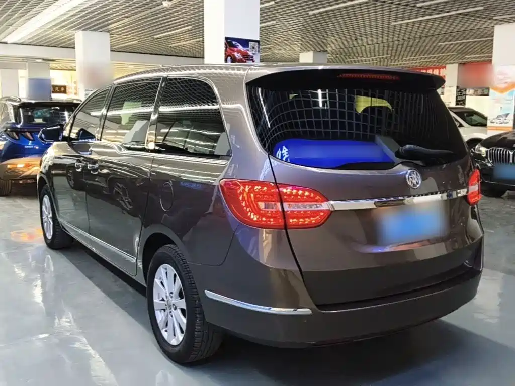 Buick GL8 — миниатюра 5
