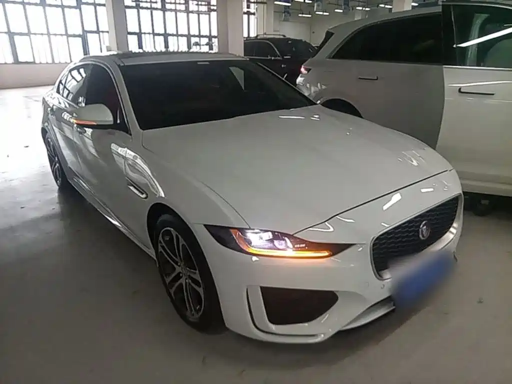 Jaguar XEL — миниатюра 4