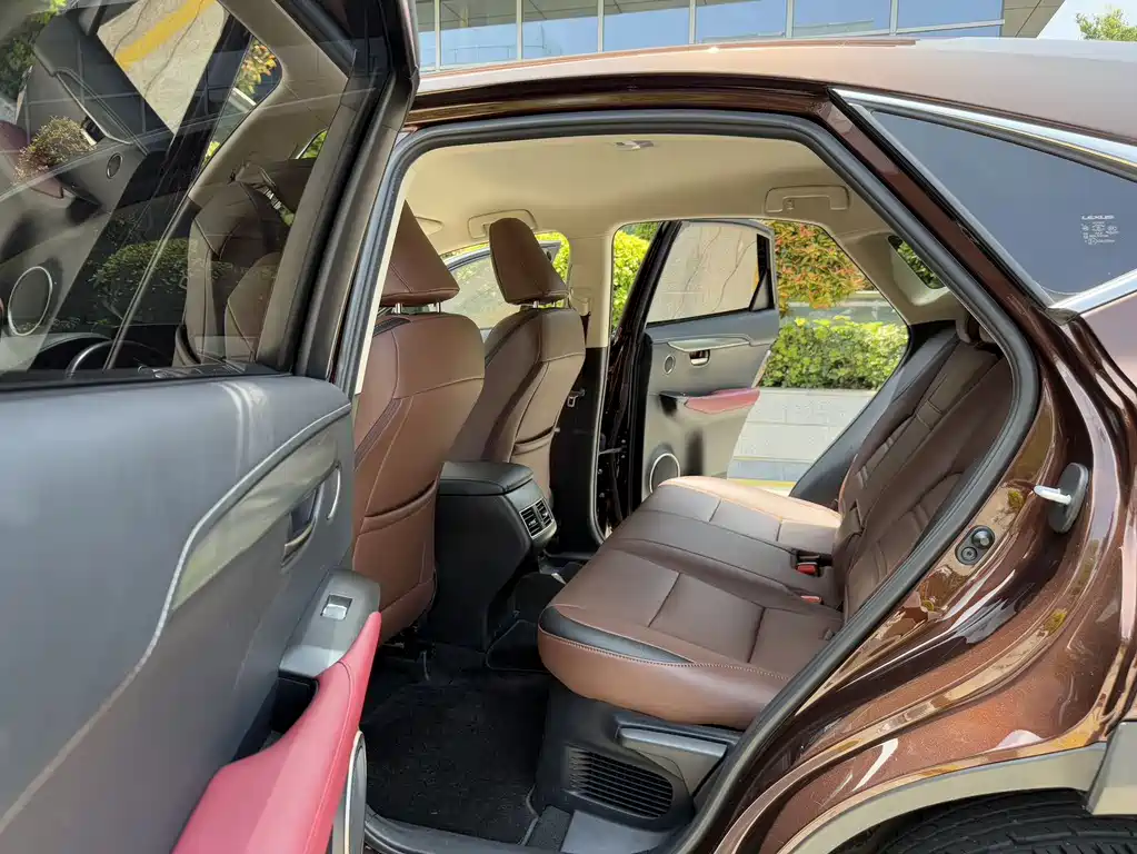 Lexus NX 2018 200 V