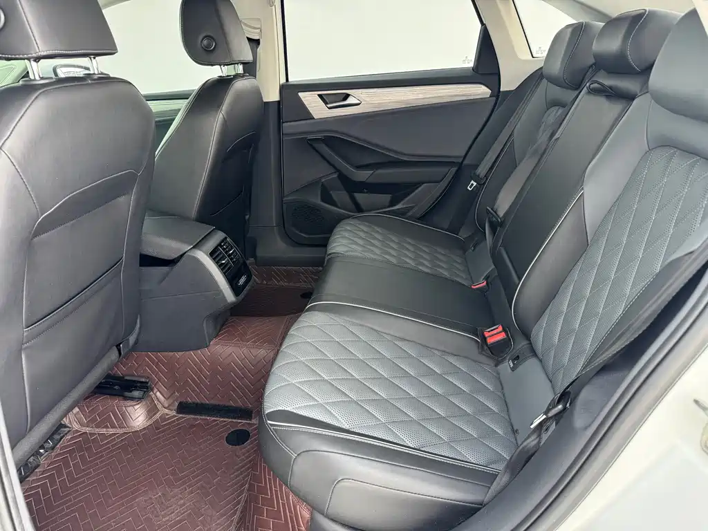 Volkswagen Sagitar — миниатюра 7