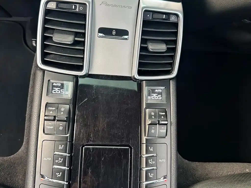 Porsche Panamera 2014 Panamera 4 3.0T