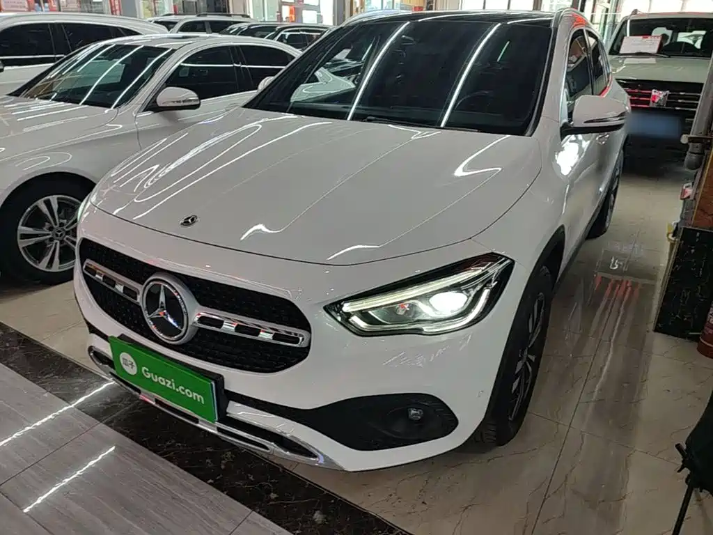 Mercedes-Benz GLA 2021