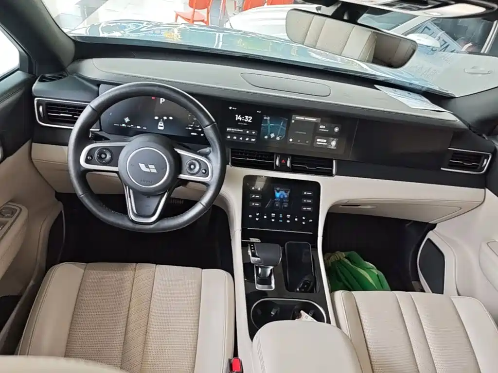 Li Auto Li ONE — миниатюра 10