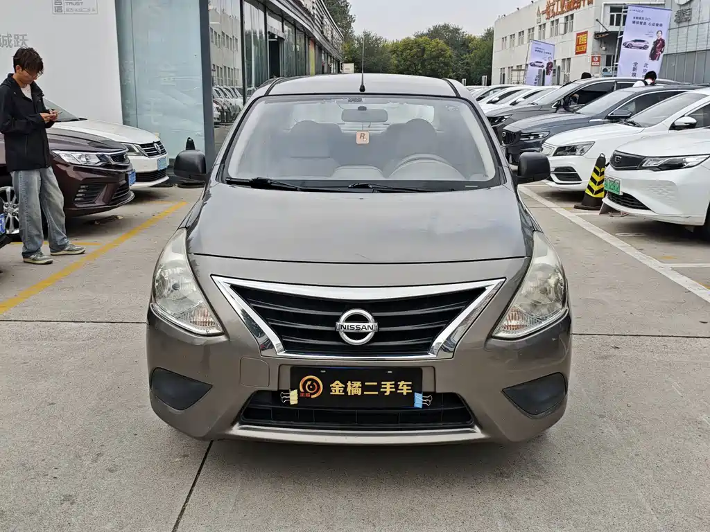 Nissan Sunny — миниатюра 5