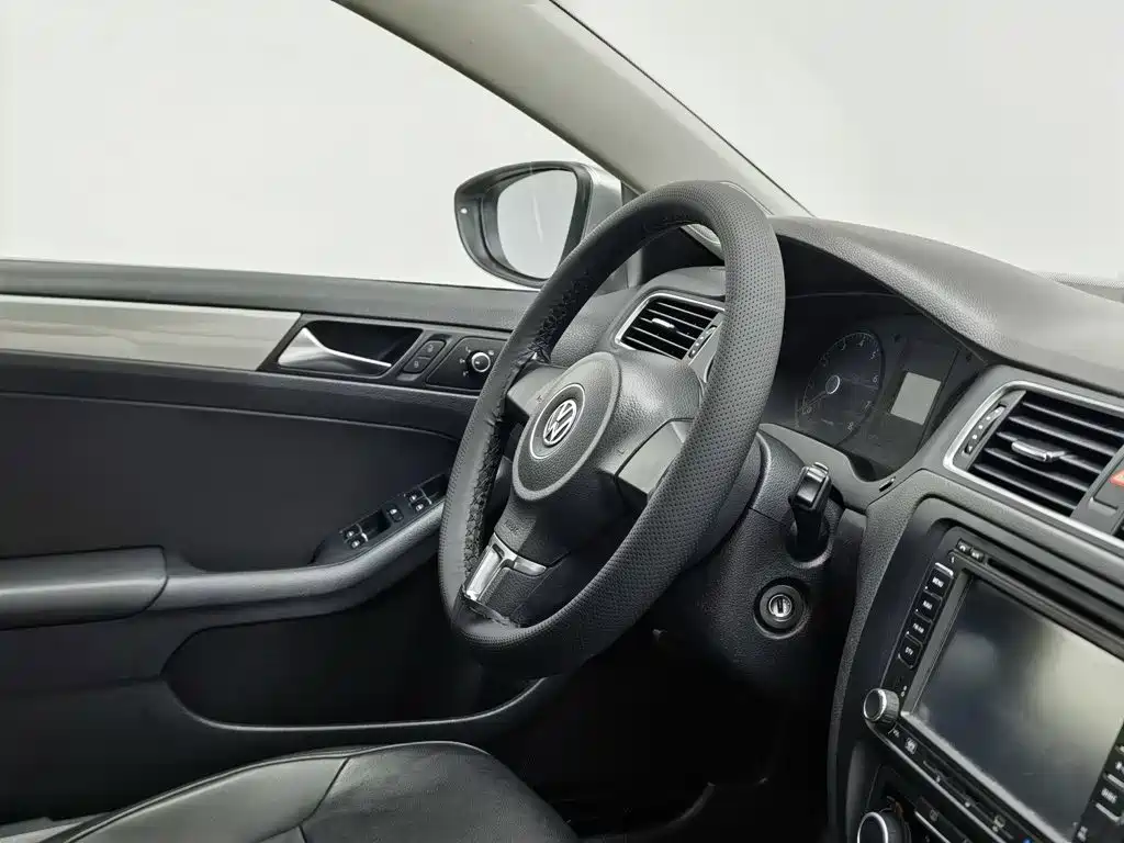Volkswagen Sagitar — миниатюра 22