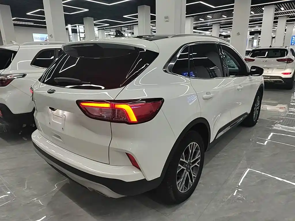 Ford Escape — миниатюра 7