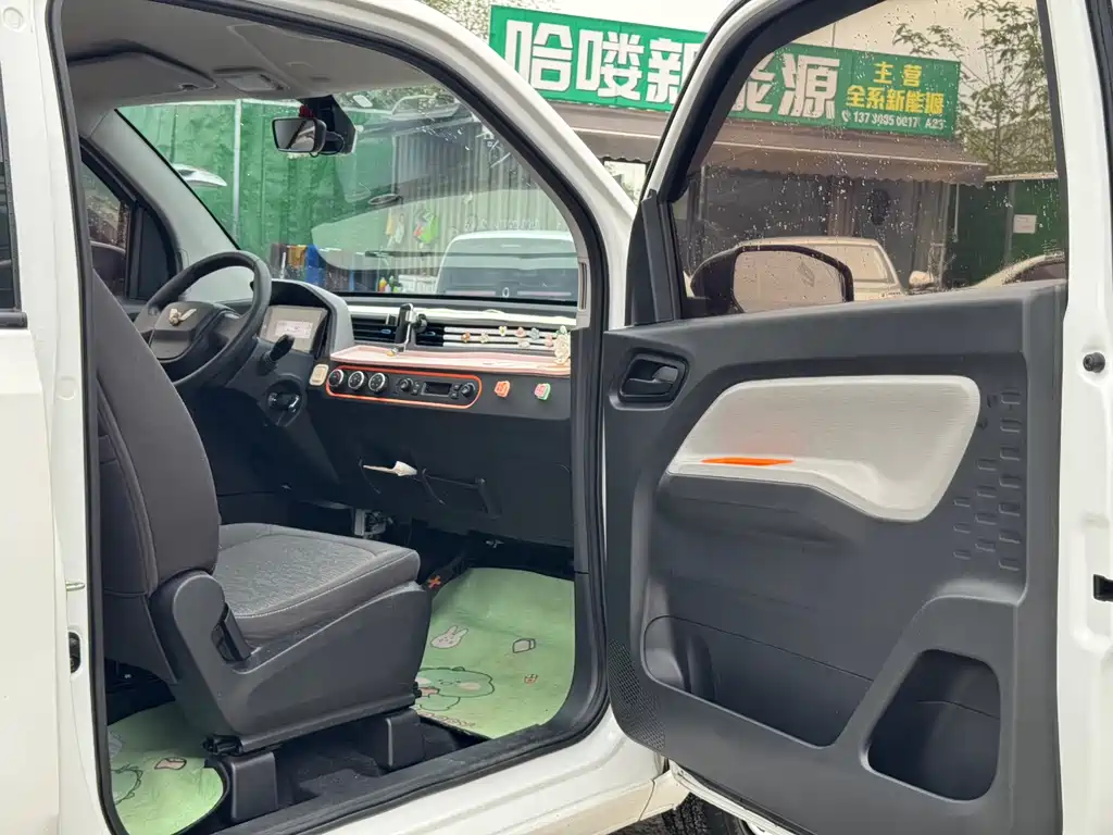 Wuling MINIEV — миниатюра 12