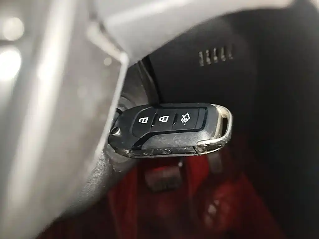 Ford Mondeo — миниатюра 9