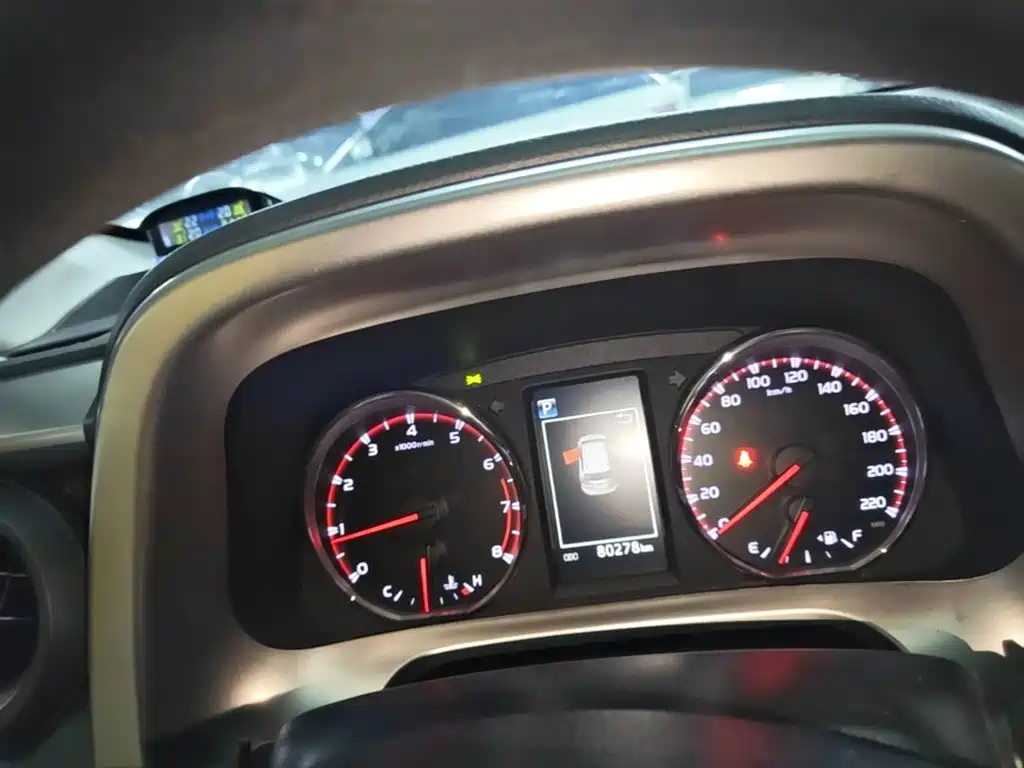 Toyota RAV4 — миниатюра 12