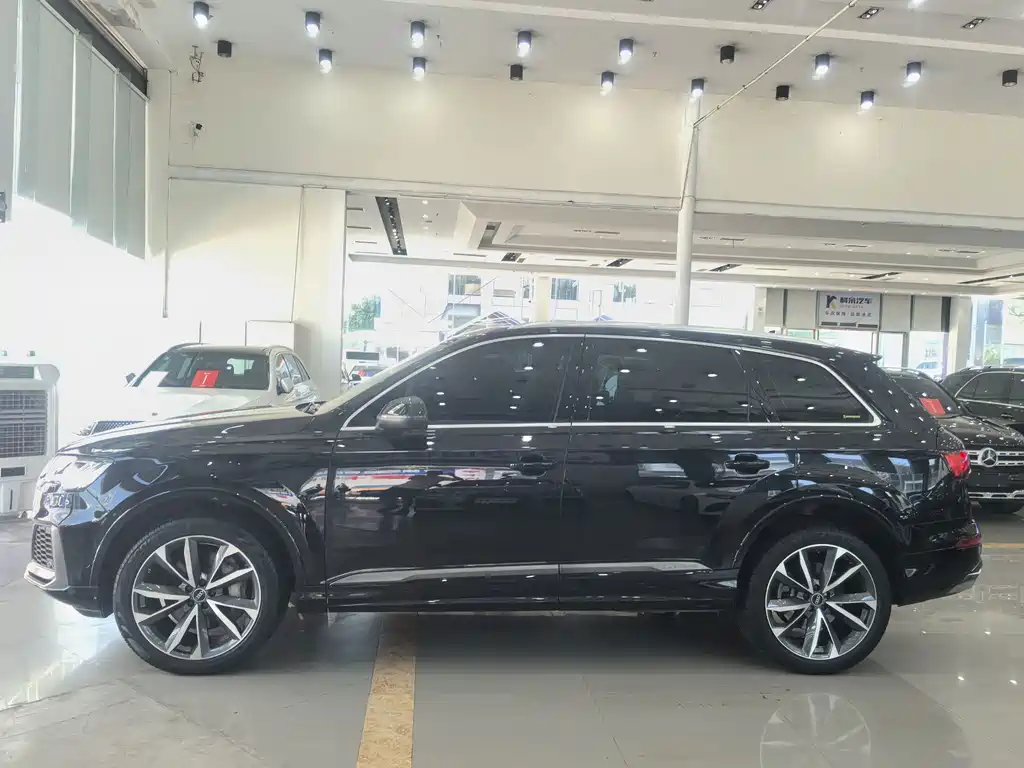 Audi Q7 — миниатюра 7
