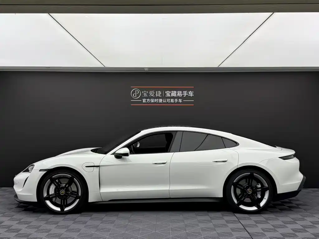 Porsche Taycan 2022 Taycan