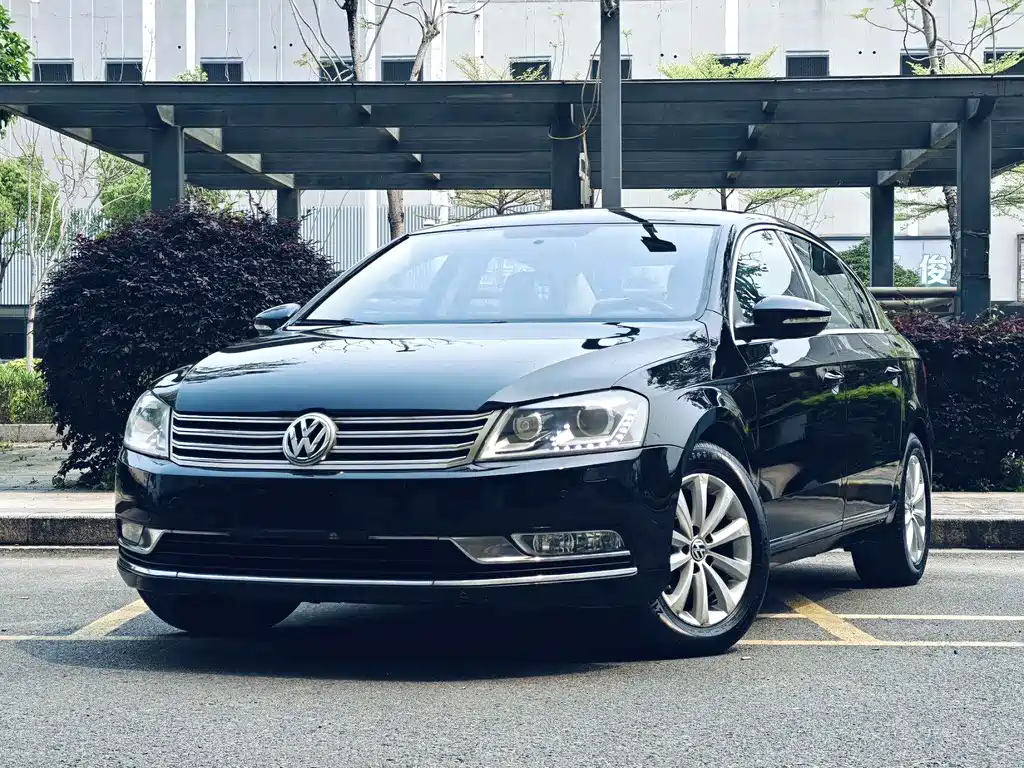 Volkswagen Magotan 2012
