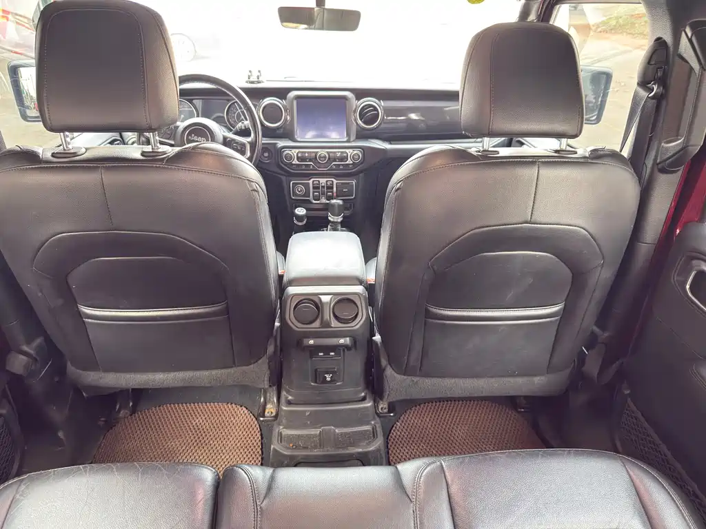 Jeep Wrangler — миниатюра 12