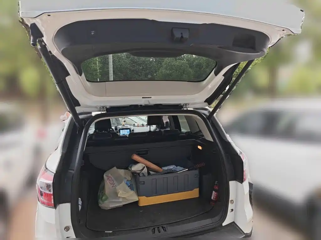 Ford Kuga — миниатюра 15