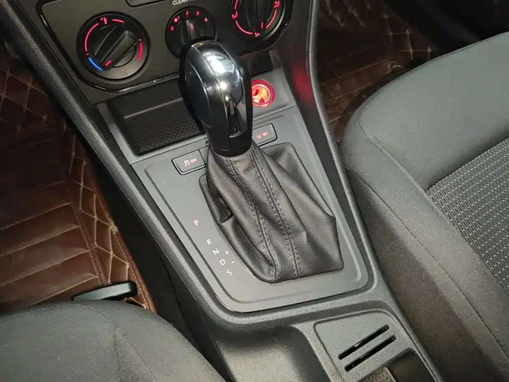 Volkswagen Lavida — миниатюра 14