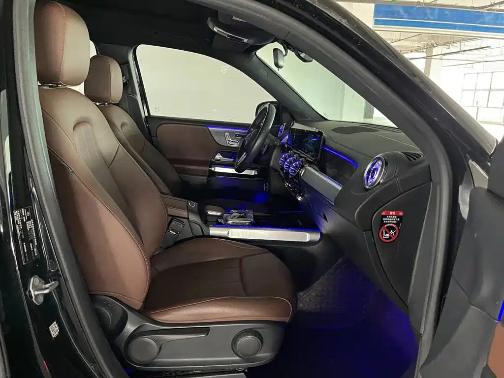 Mercedes-Benz GLB — миниатюра 11