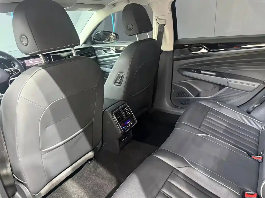 Volkswagen Passat — миниатюра 10