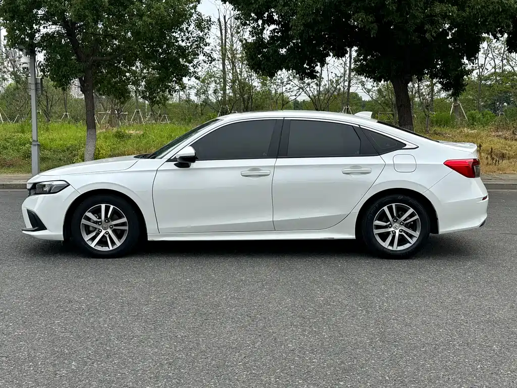 Honda Civic 2022 240TURBO CVT