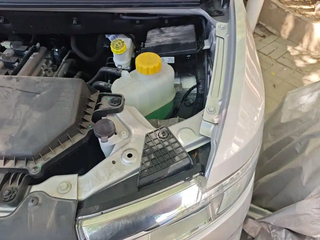 Wuling Hongguang V — миниатюра 21