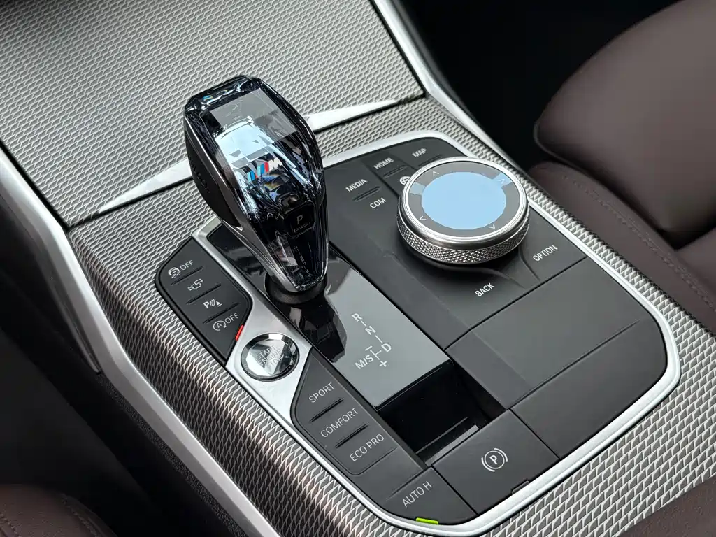 BMW 3 Series — миниатюра 18
