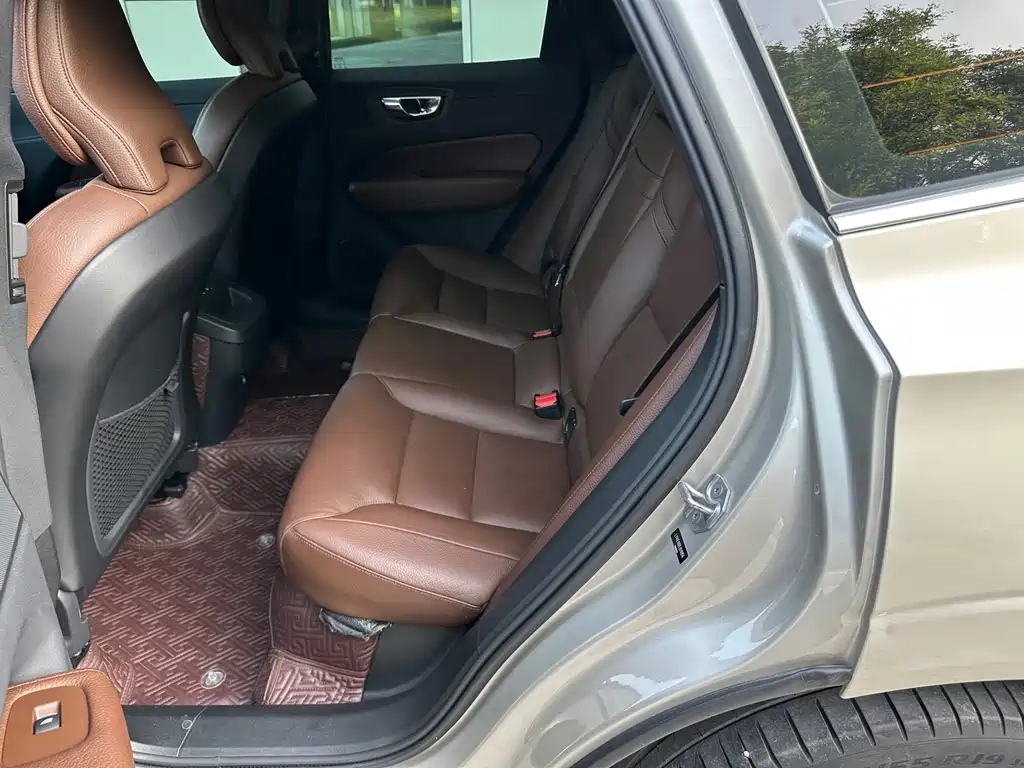 Volvo XC60 — миниатюра 7