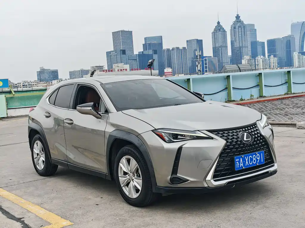 Lexus UX 2020 200