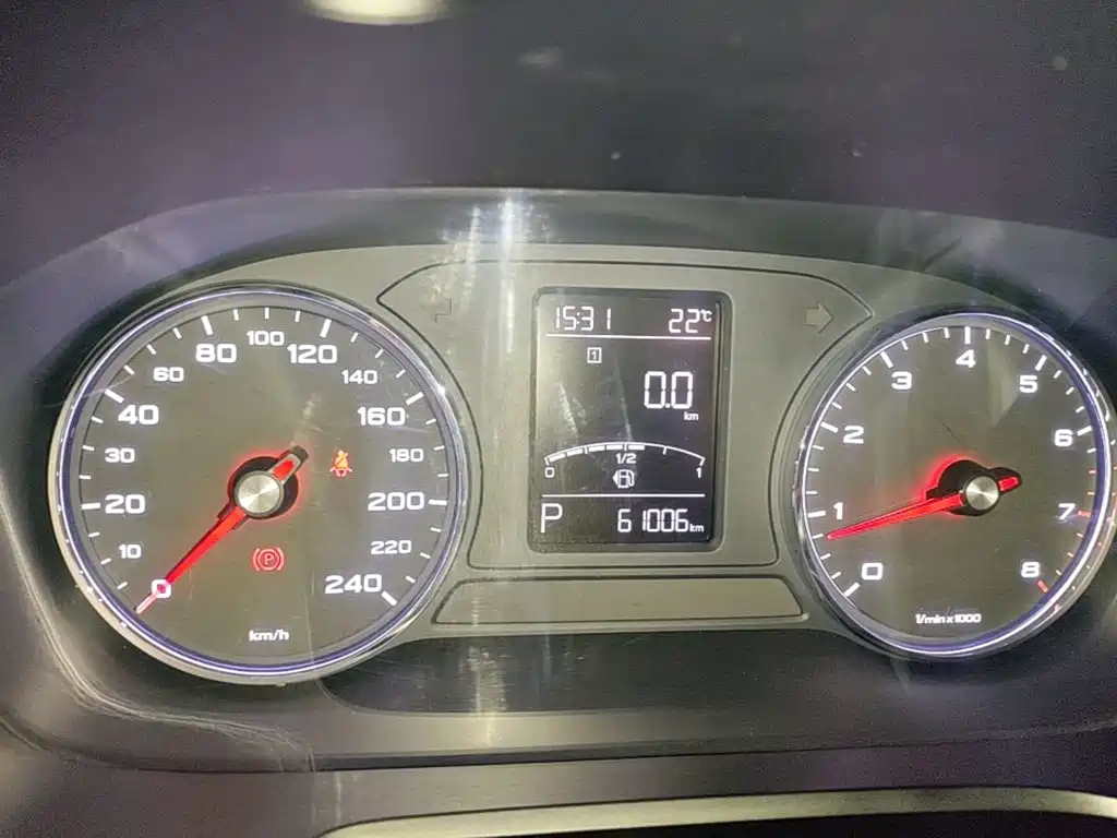 Roewe RX5 — миниатюра 12