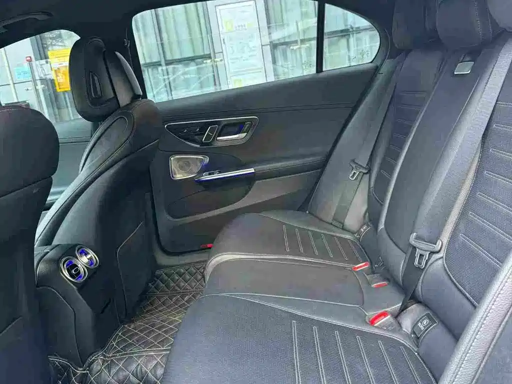 Mercedes-Benz C-Class — миниатюра 10