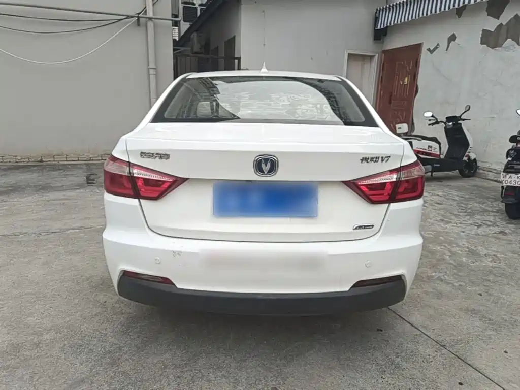 Changan V7 — миниатюра 6