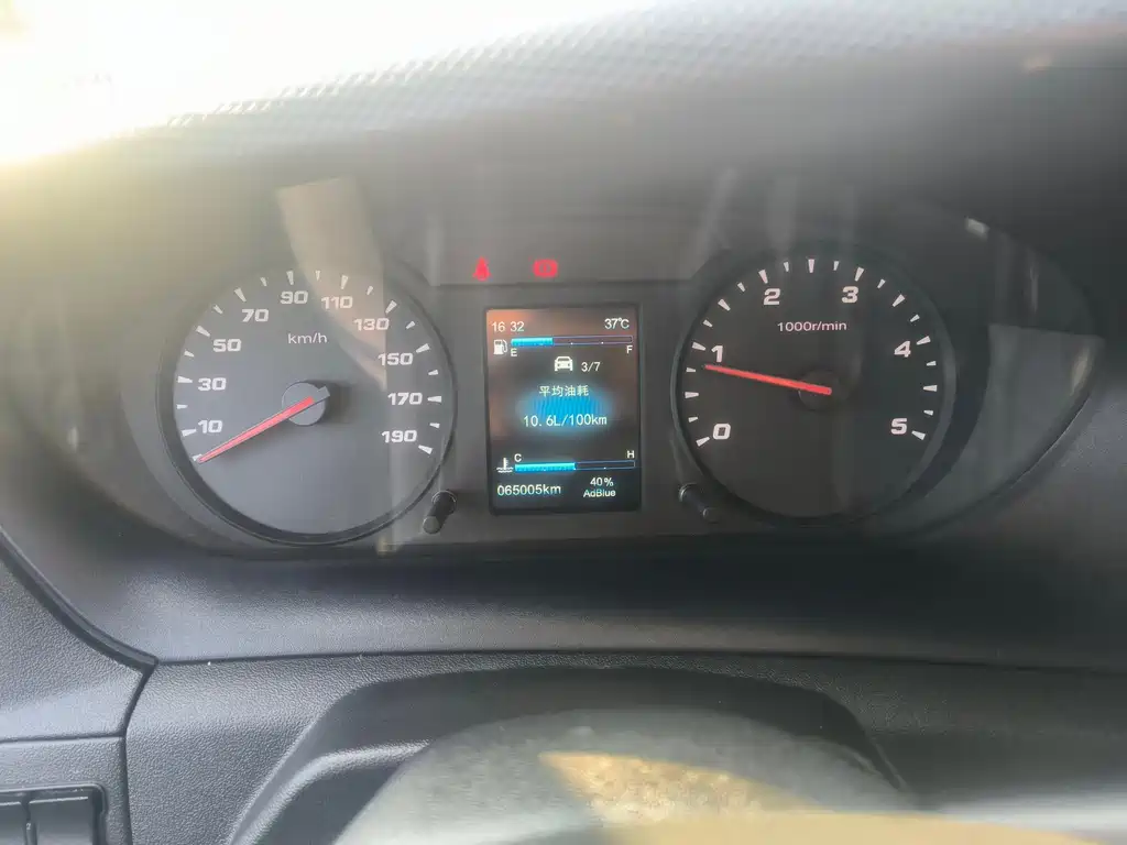 IVECO Ousheng — миниатюра 9