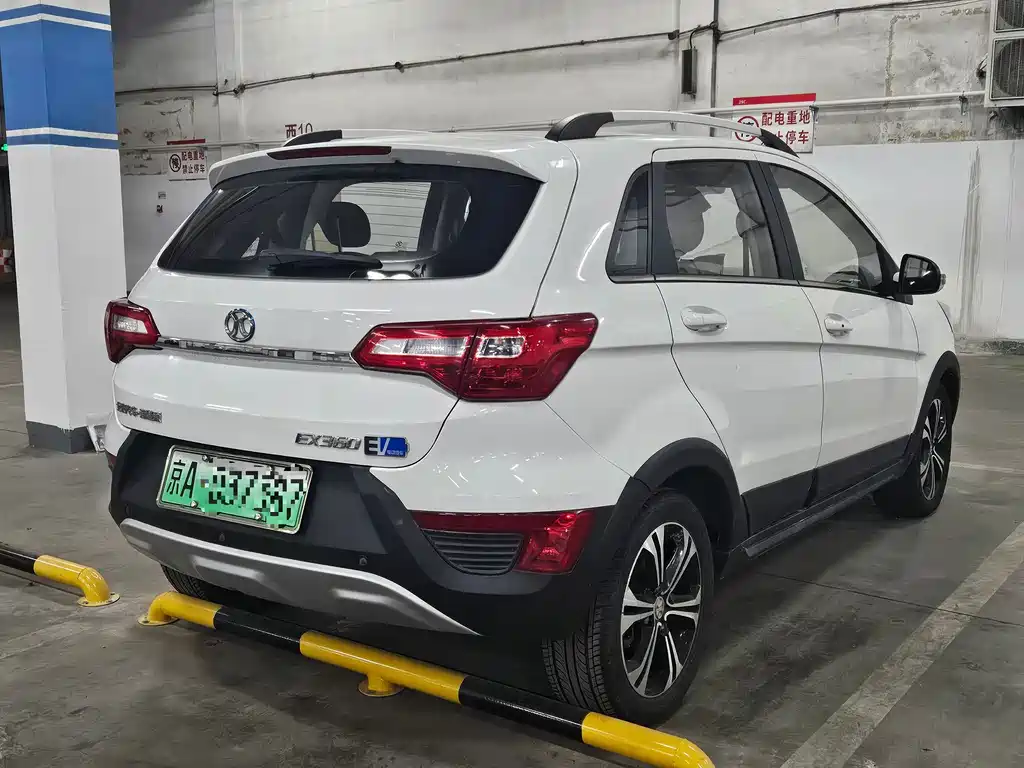 BAIC New Energy EX — миниатюра 4