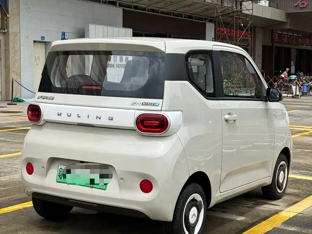 Wuling MINIEV — миниатюра 5