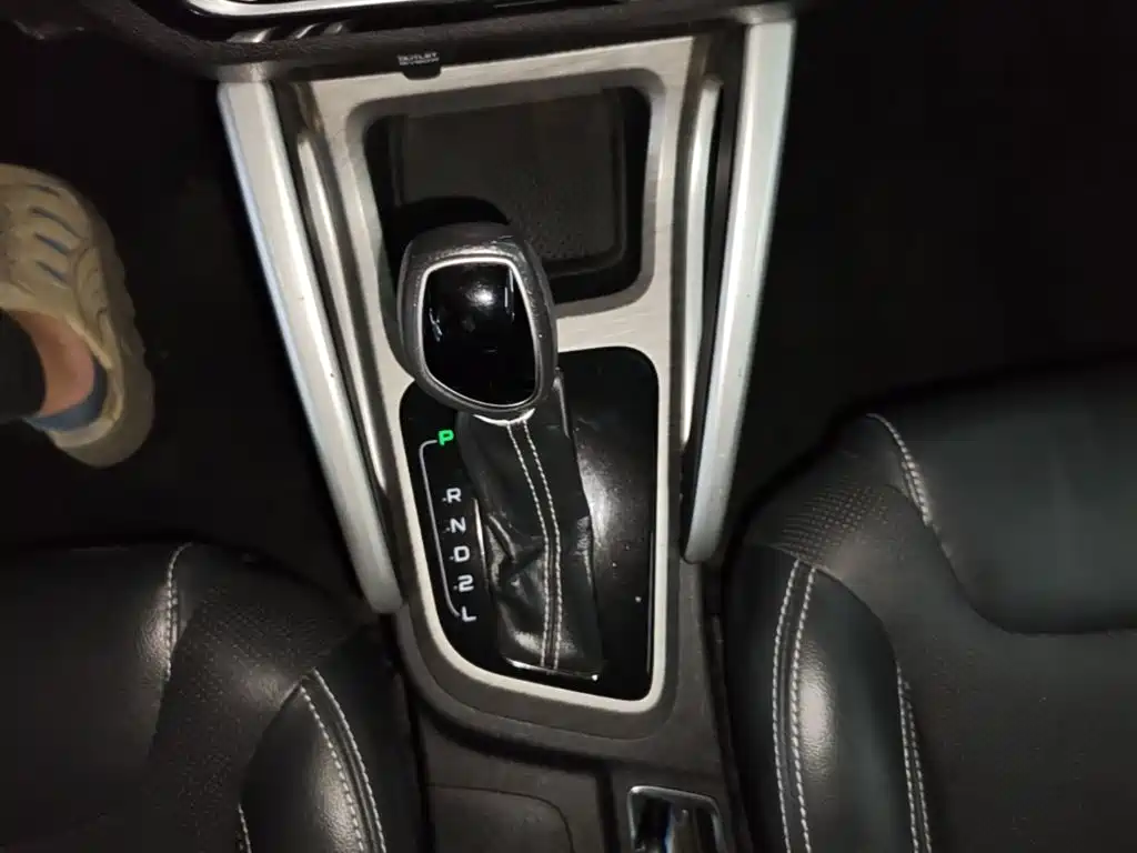 Geely Vision X3 — миниатюра 14