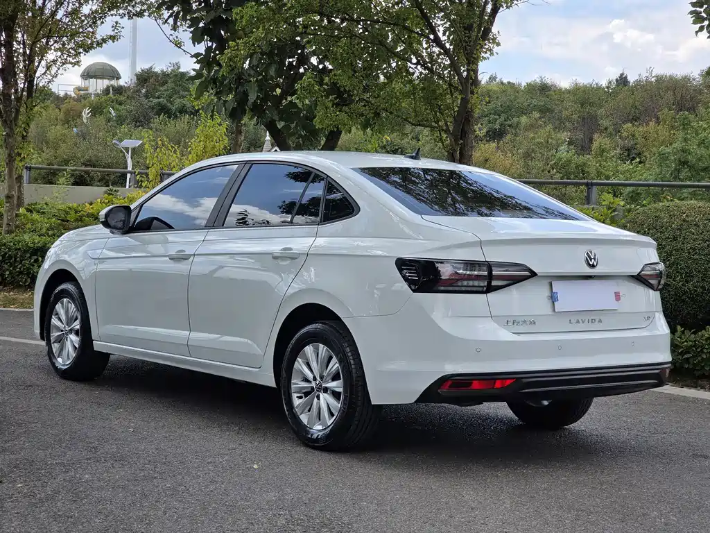Volkswagen Lavida — миниатюра 12
