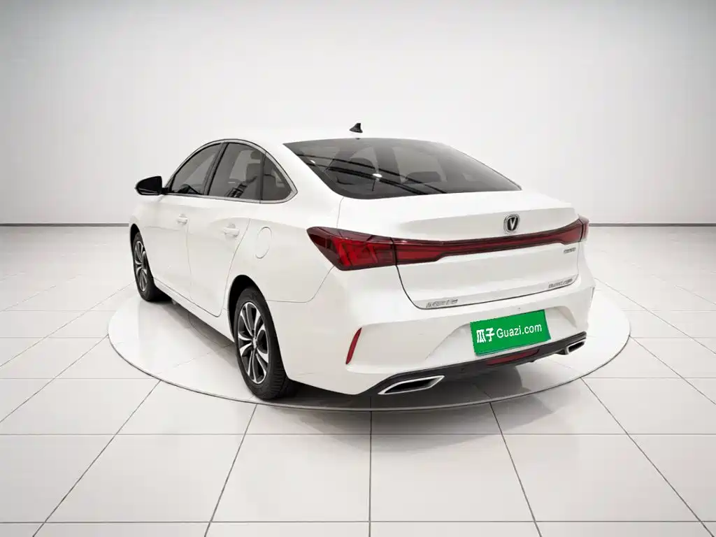 Changan Eado — миниатюра 4