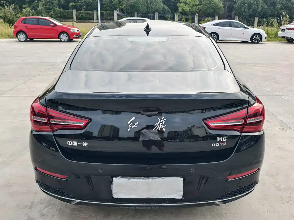 Hongqi Hongqi H5 — миниатюра 6