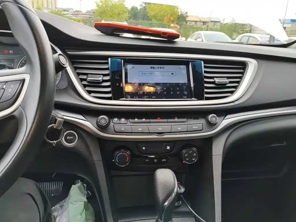 Buick Excelle — миниатюра 13