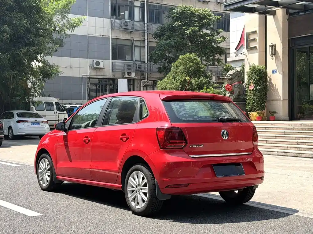 Volkswagen Polo — миниатюра 6