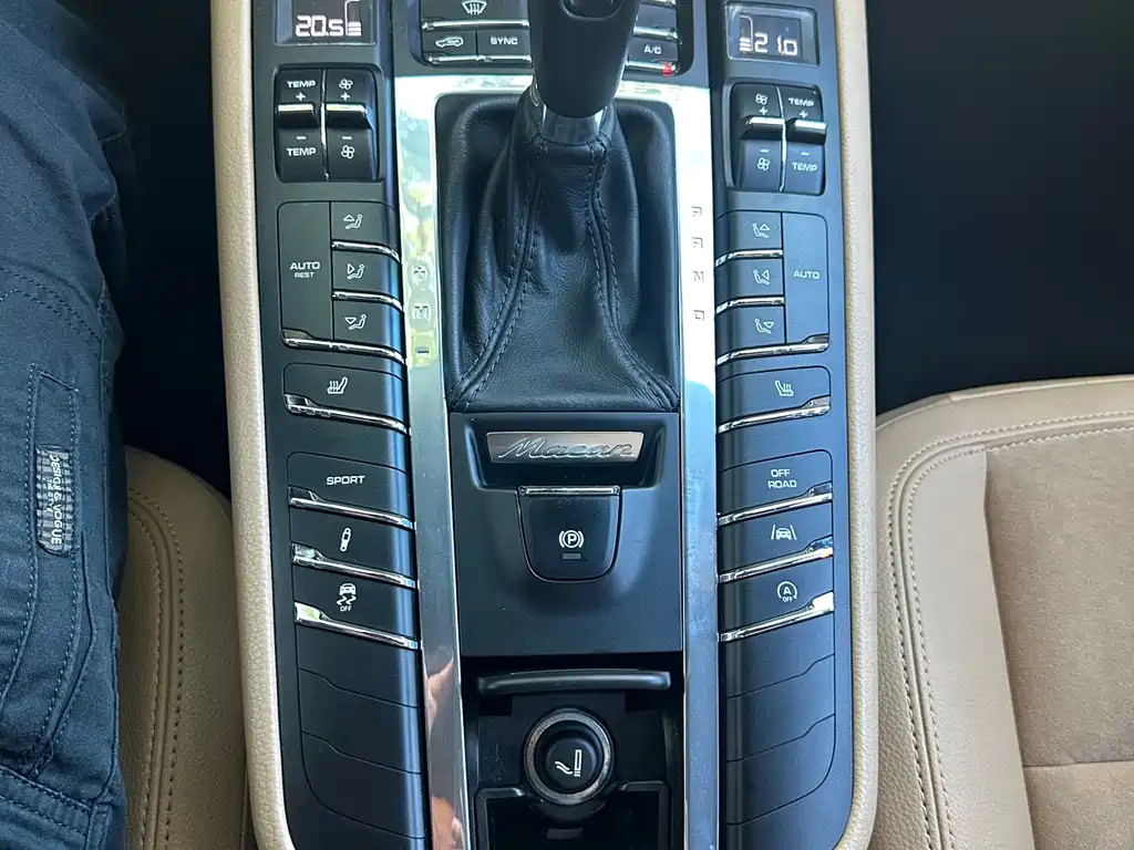 Porsche Macan — миниатюра 15