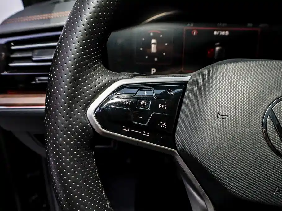 Volkswagen Touareg — миниатюра 13