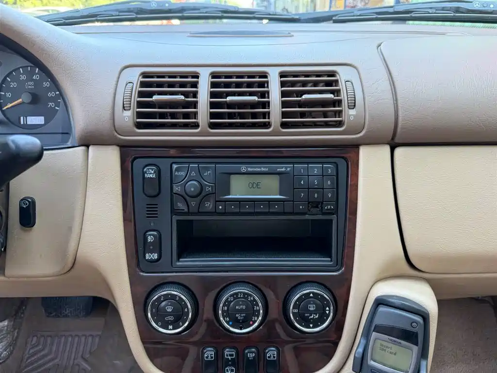 Mercedes-Benz M 2002 ML 320