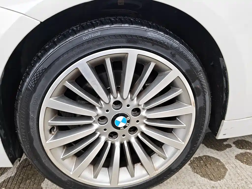 BMW 3 Series — миниатюра 10