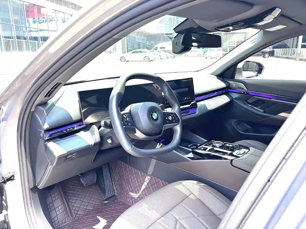 BMW 5 Series — миниатюра 4