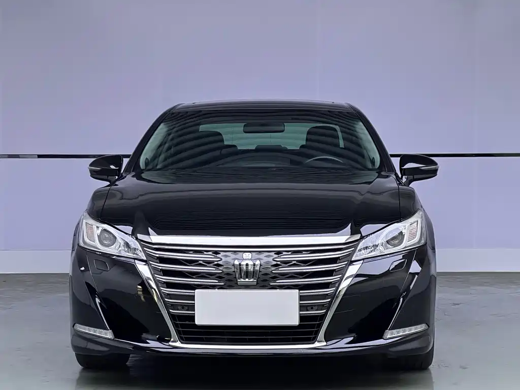 Toyota Crown 2015 2.0T Fashion