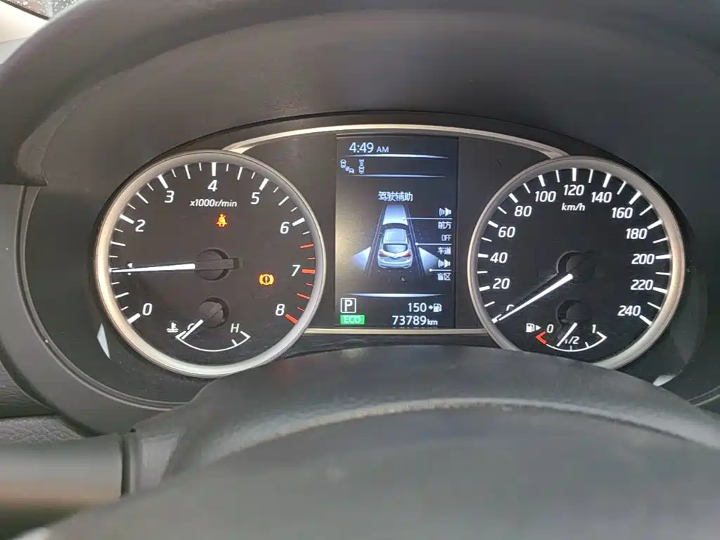 Nissan Tiida — миниатюра 12
