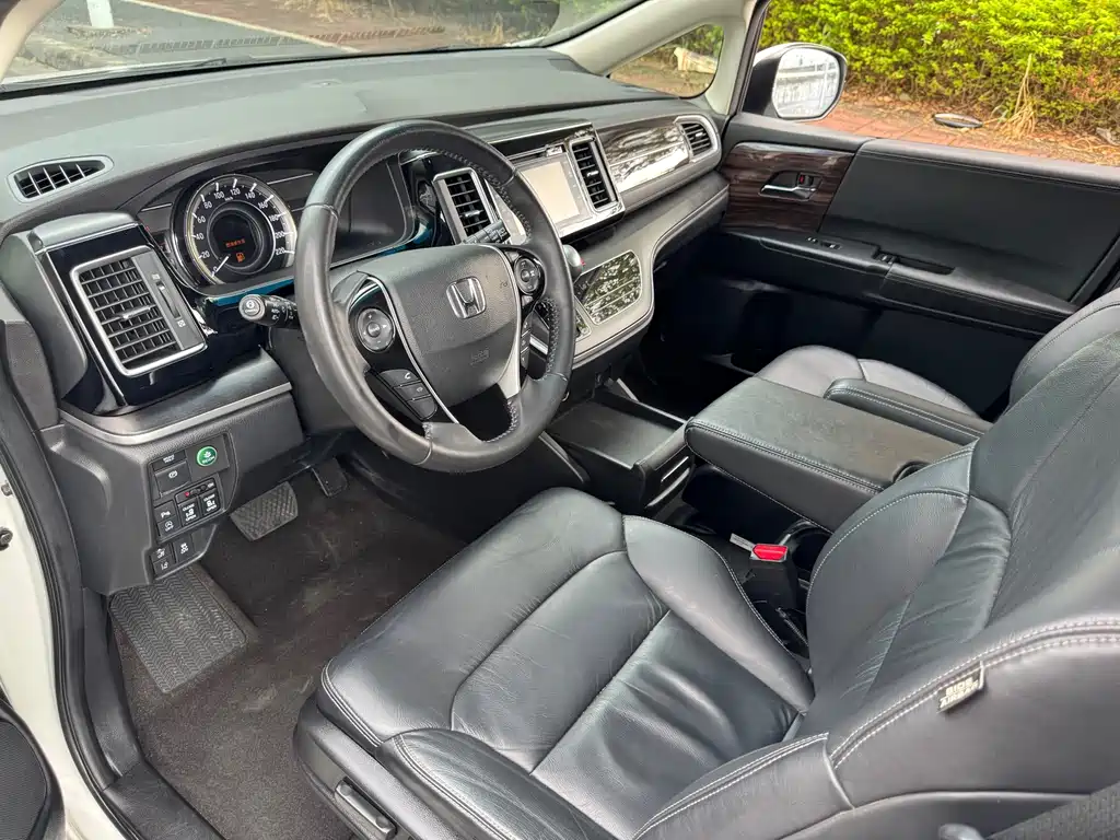 Honda Elysion — миниатюра 8